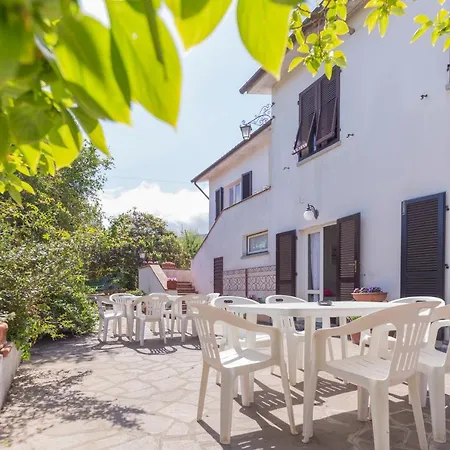 בית נופש Casale La Marina By Helloelba *