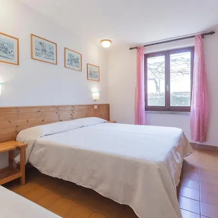 בית נופש Casale La Marina By Helloelba