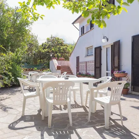 Casale La Marina By Helloelba מרצ'יאנה מרינה