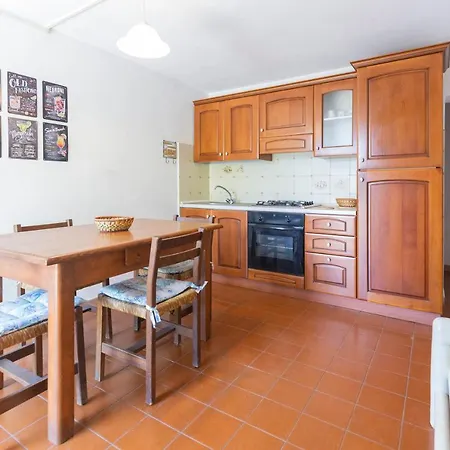 בית נופש Casale La Marina By Helloelba מרצ'יאנה מרינה