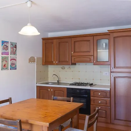 בית נופש Casale La Marina By Helloelba מרצ'יאנה מרינה